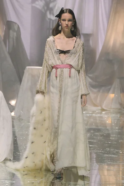 Look 34